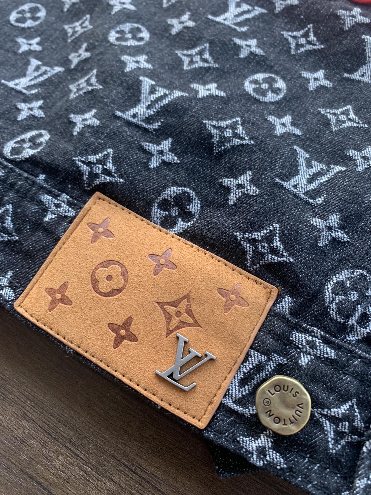 MINIMALIST STREET STYLE