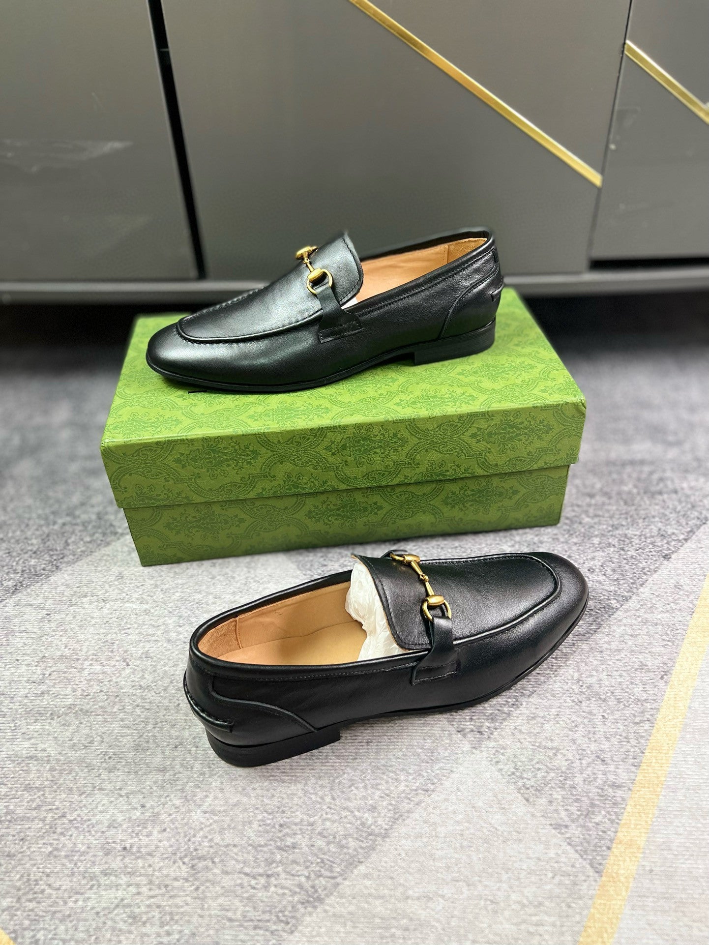 Gucci Horsebit Loafer In Black Leather