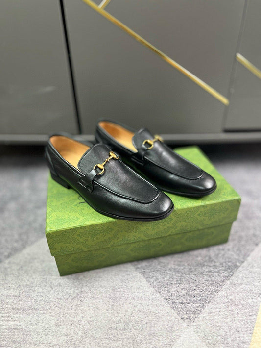 Gucci Horsebit Loafer In Black Leather