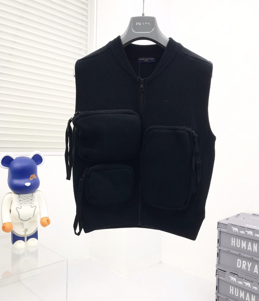 MINIMALIST STREET STYLE