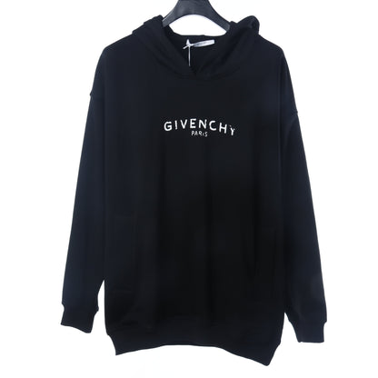 MINIMALIST STREET STYLE