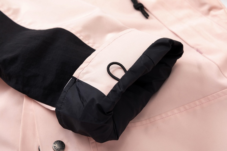 MINIMALIST STREET STYLE