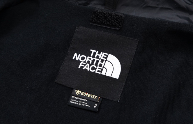 MINIMALIST STREET STYLE