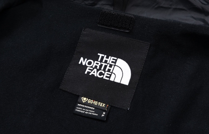 MINIMALIST STREET STYLE