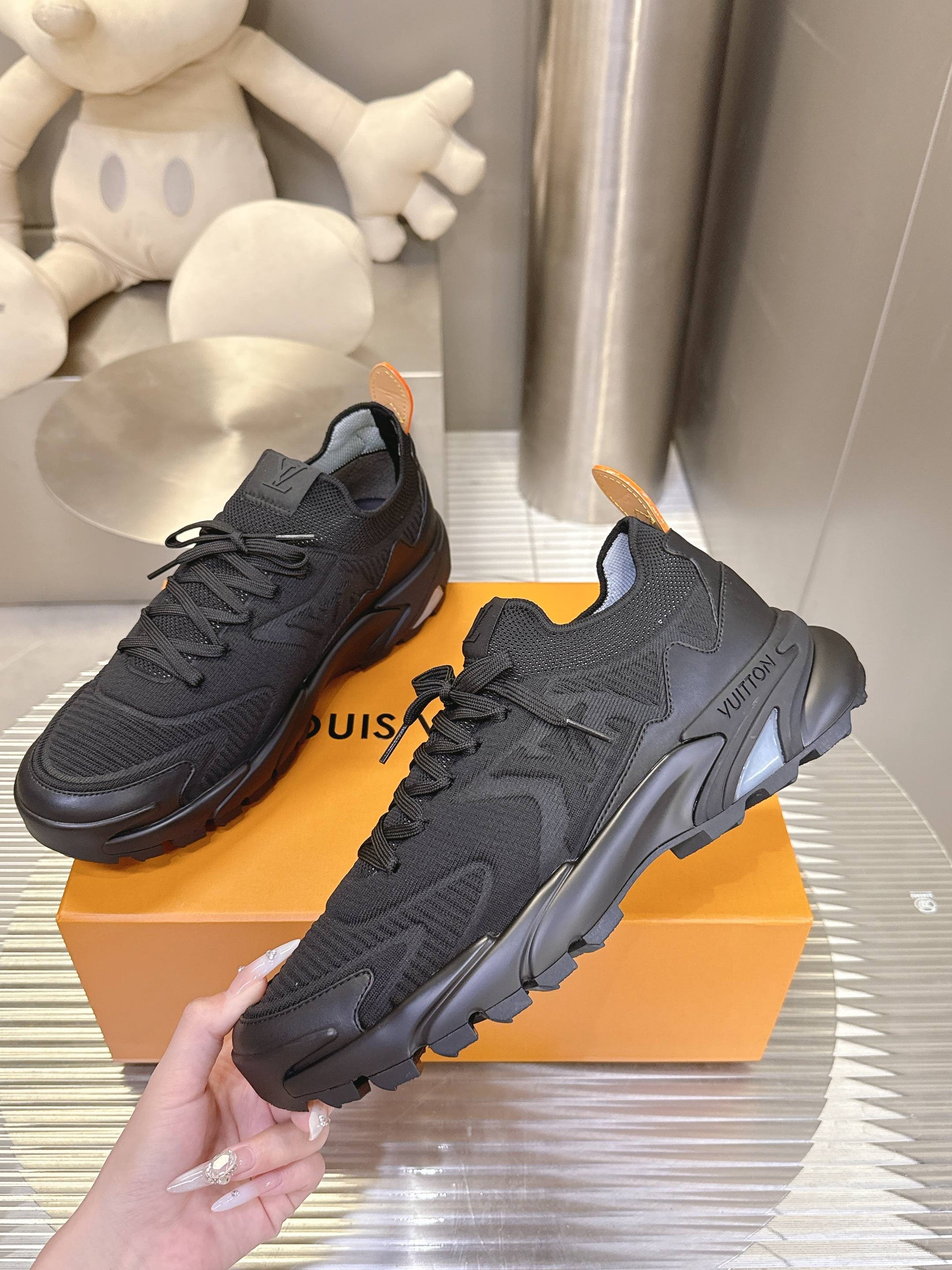 Louis Vuitton Runner Tatic Sneaker
