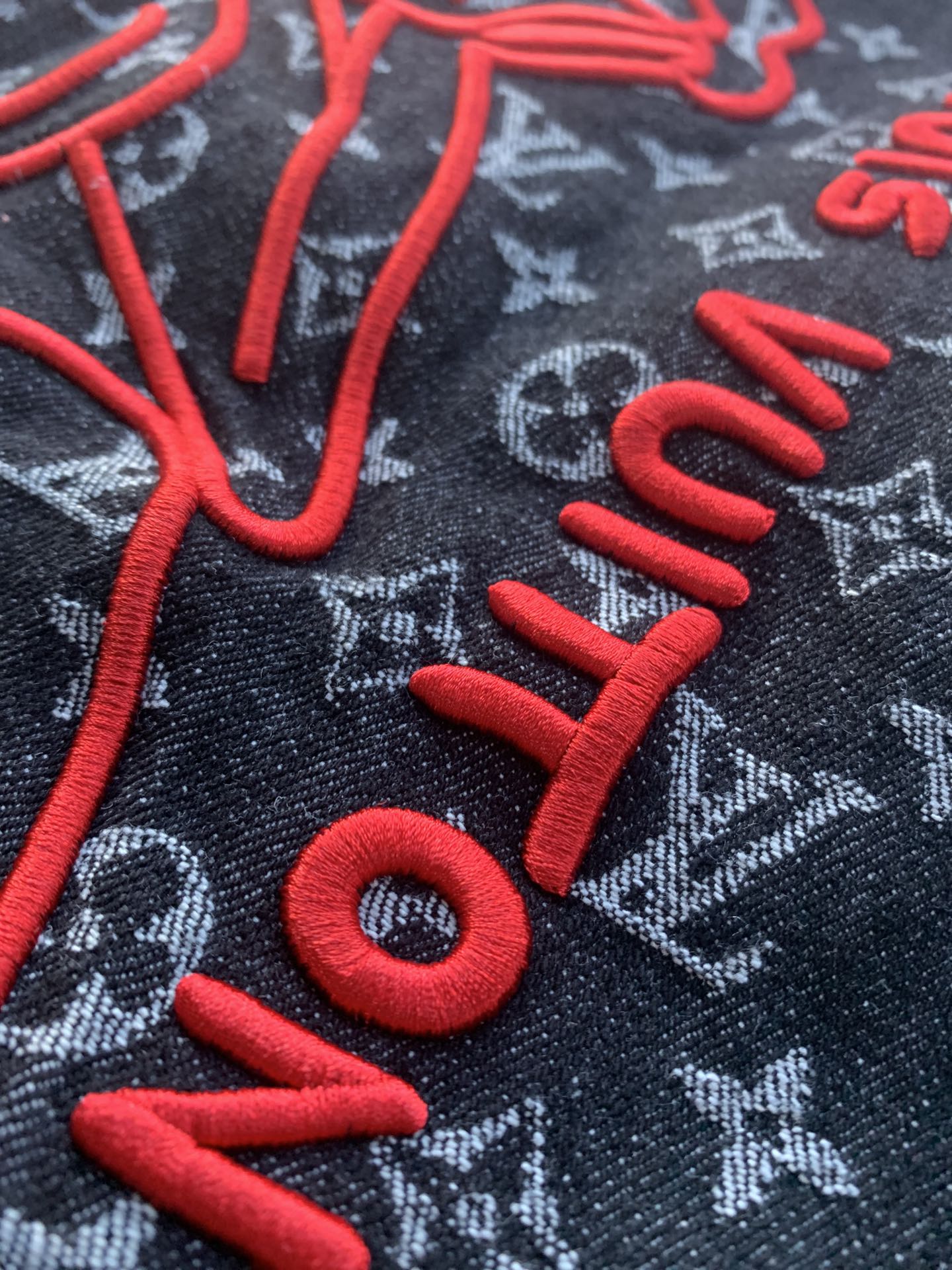 MINIMALIST STREET STYLE