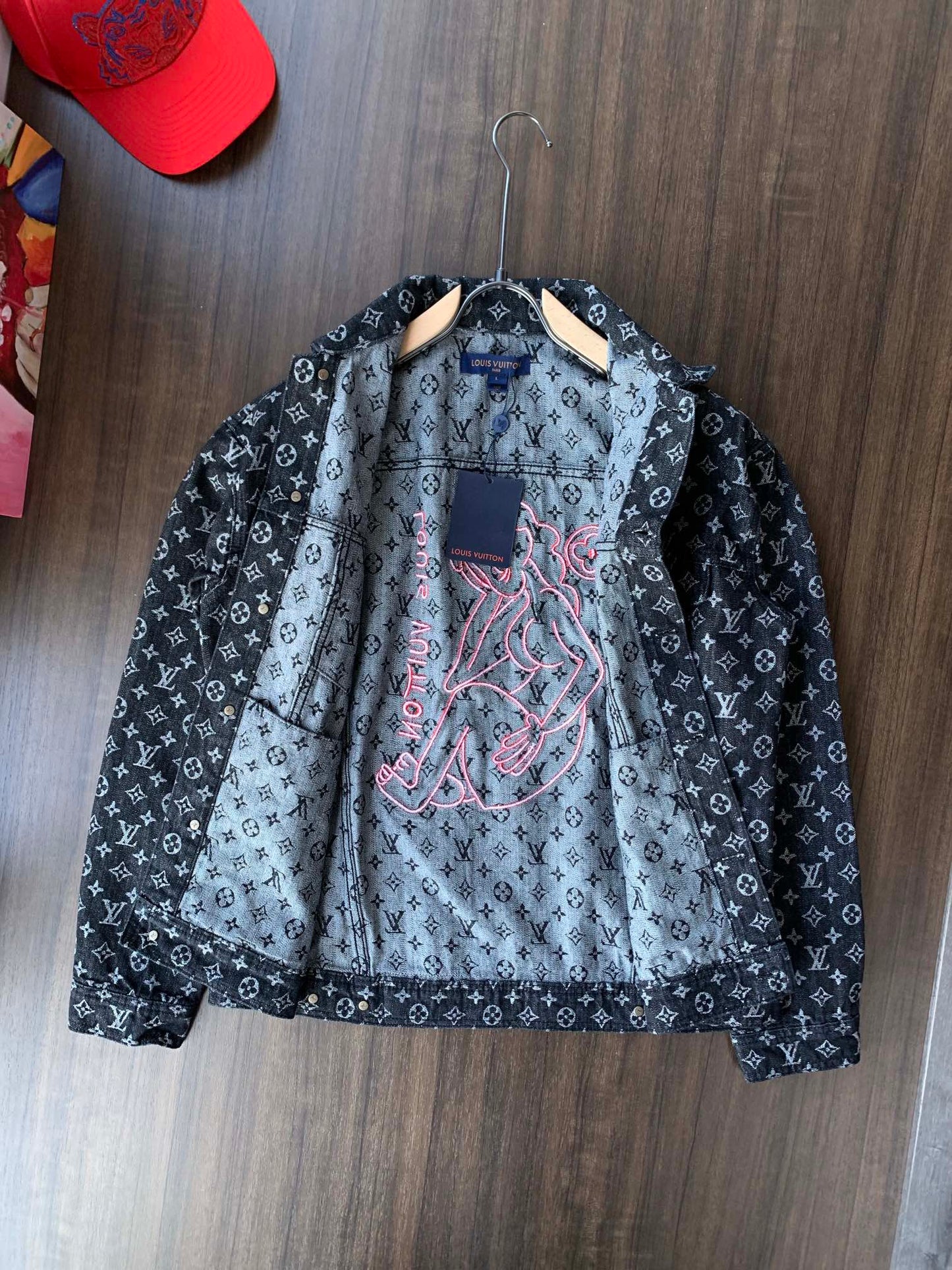 MINIMALIST STREET STYLE