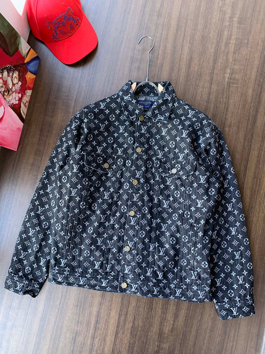 MINIMALIST STREET STYLE