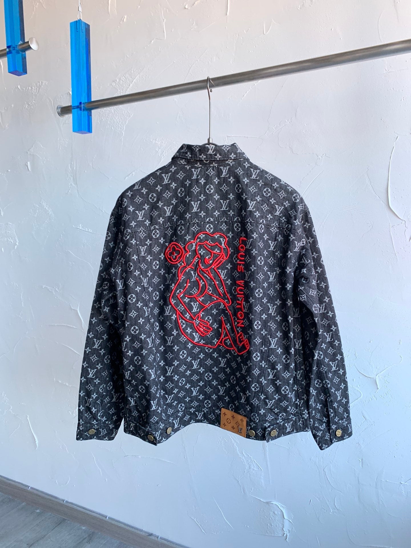 MINIMALIST STREET STYLE