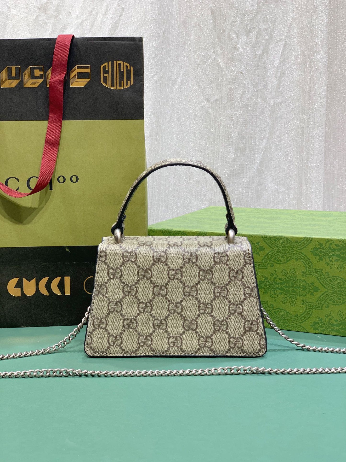 Chic & Stylish Bags