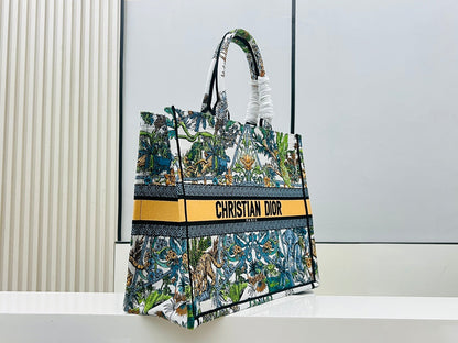 Chic & Stylish Bags