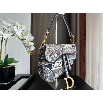 Chic & Stylish Bags