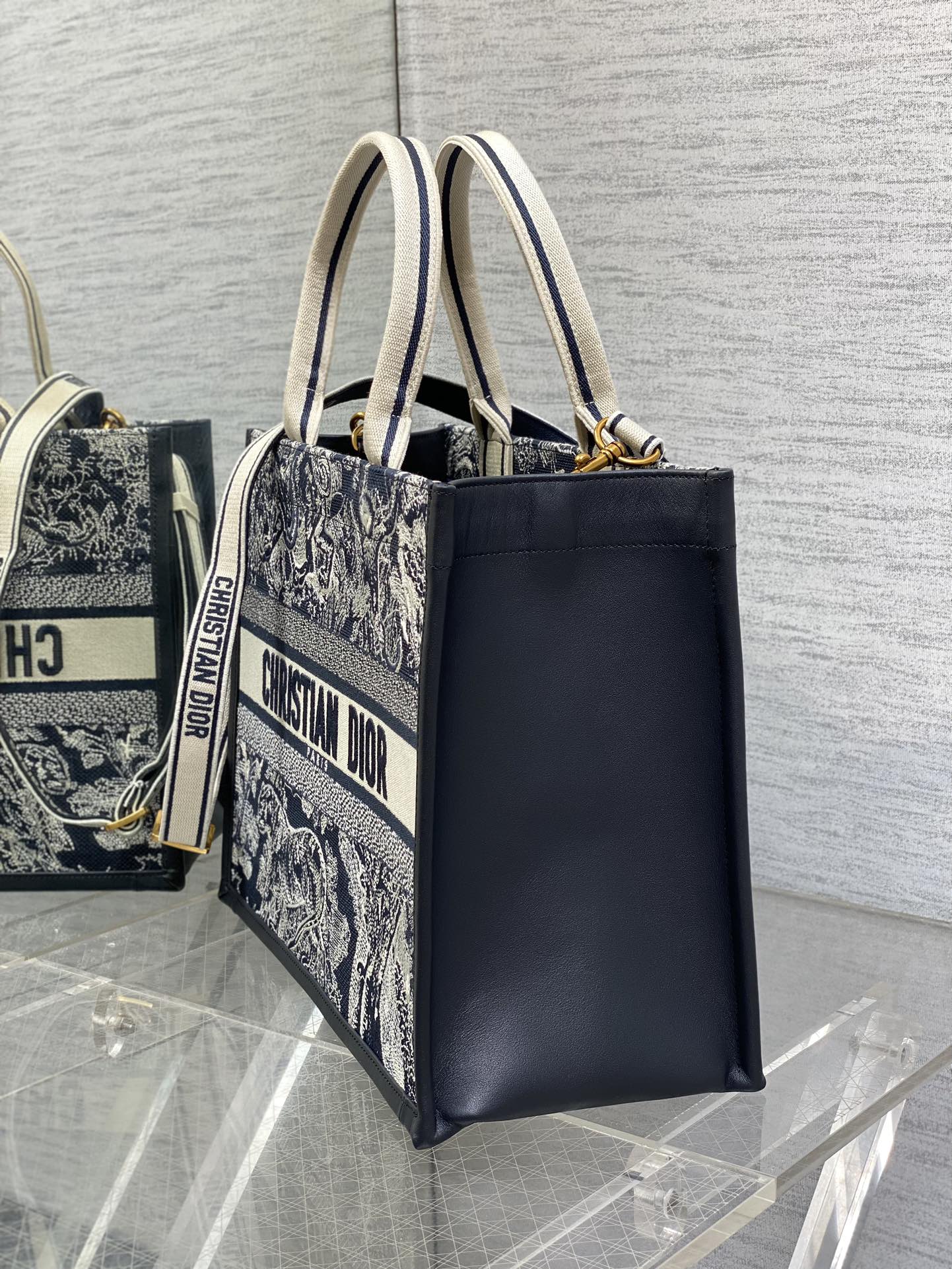 Chic & Stylish Bags