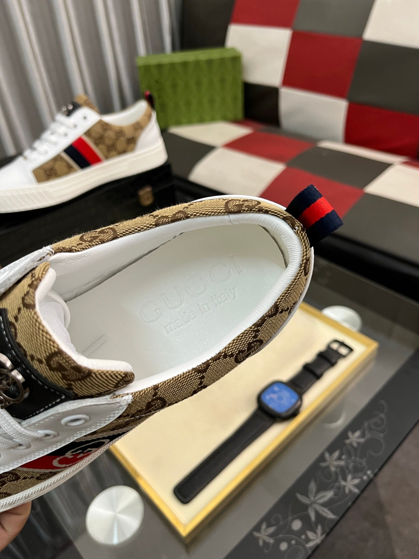 GUCCI's latest and hottest casual shoes.