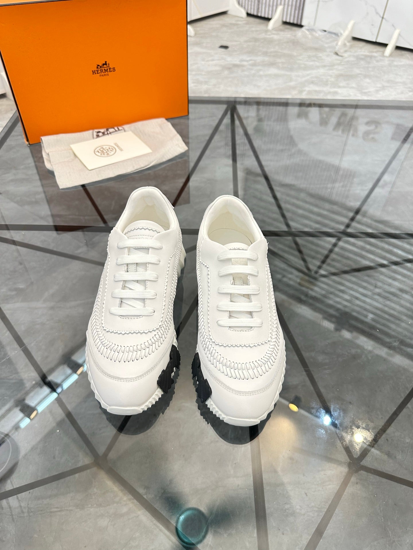 HERMES Bouncing sneaker