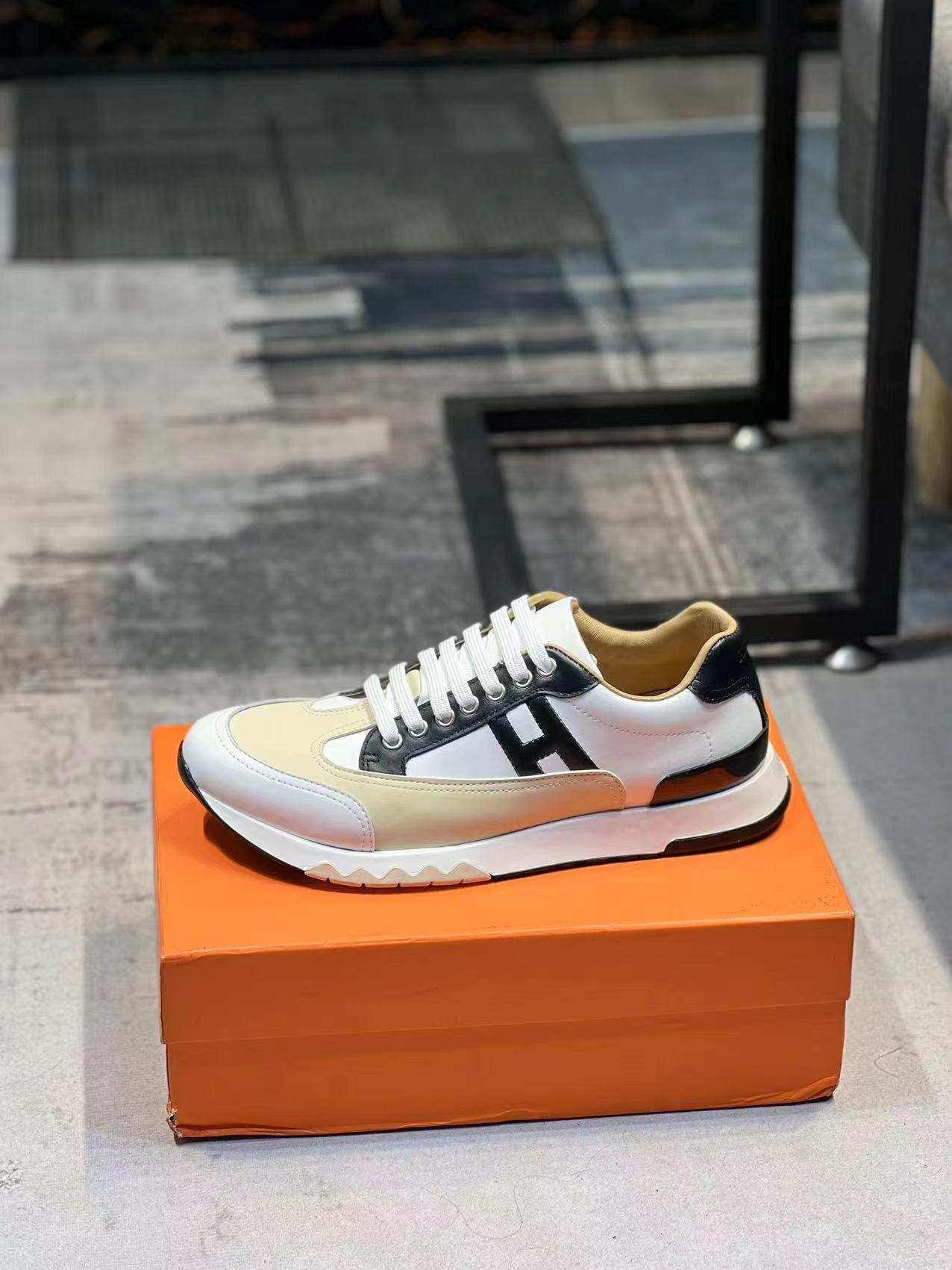 Hermes Love Horse Low-Top Sneakers